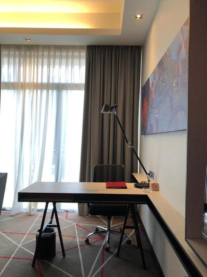 Hotel The Red 4*