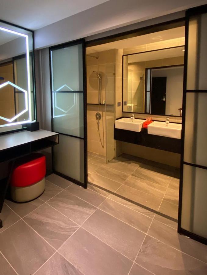 The Red Hotel 4*